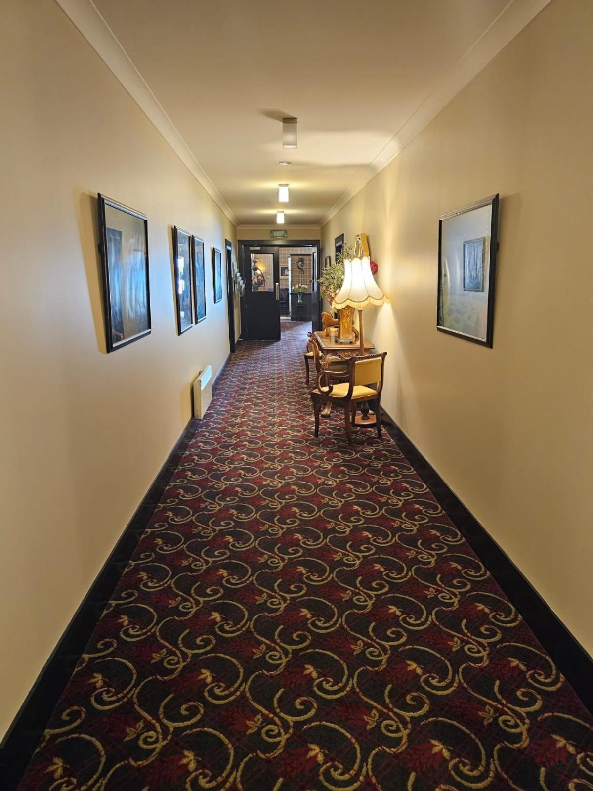 מסטרטון Gateway Motor Inn מראה חיצוני תמונה