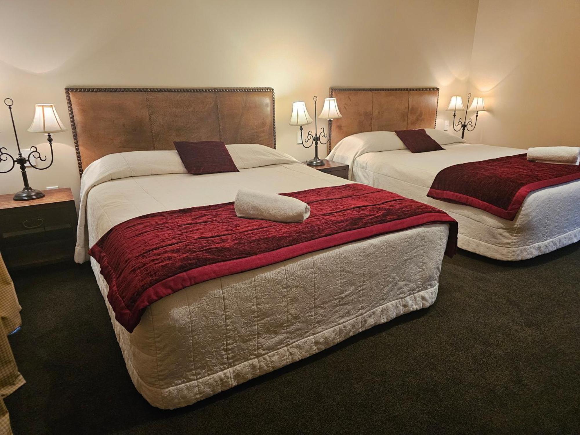 מסטרטון Gateway Motor Inn מראה חיצוני תמונה