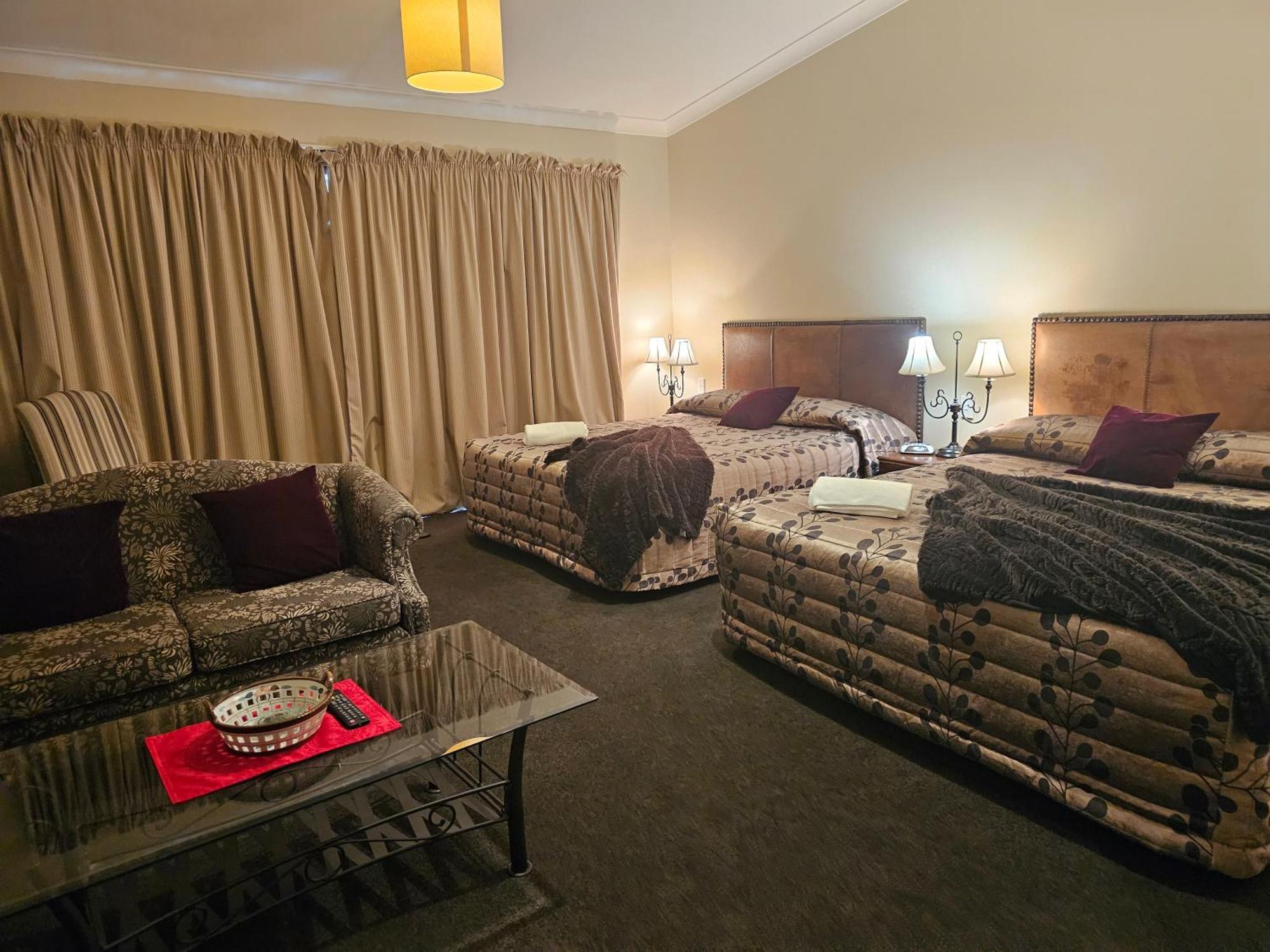 מסטרטון Gateway Motor Inn מראה חיצוני תמונה